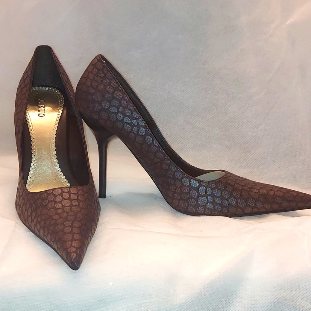J Kuo Croc print heels, size 9
